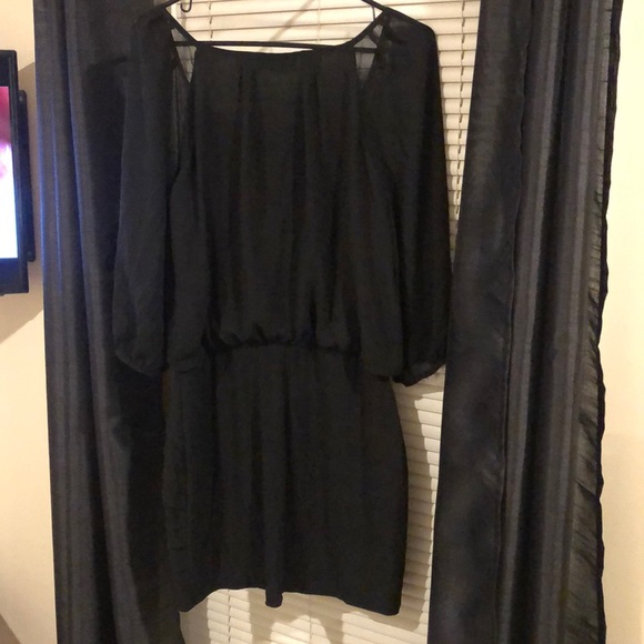 Little black dress - Picture 2 of 2